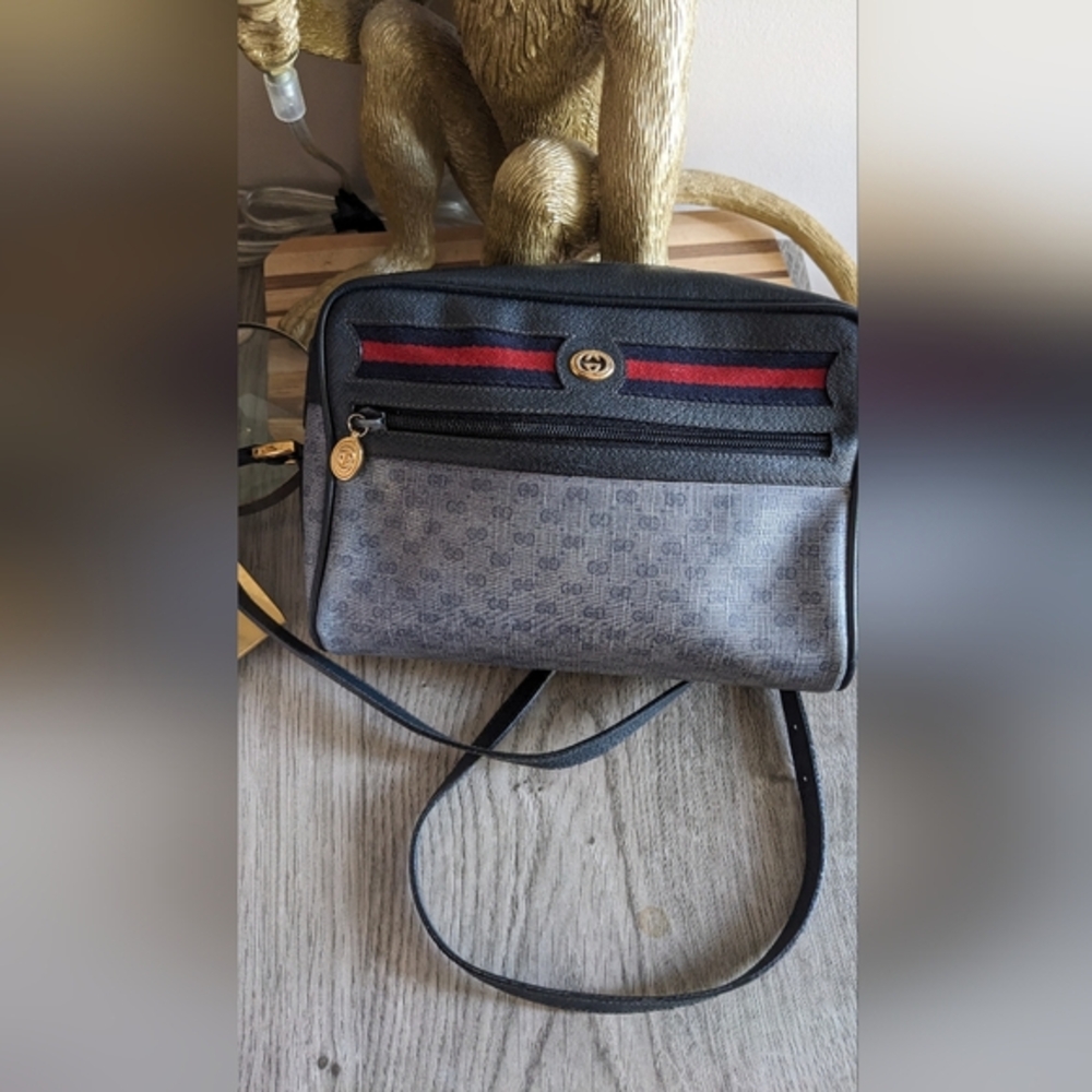 Vintage Gucci Blue And Red Crossbody Camera Style Bag.